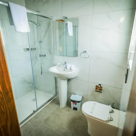 Konukevi Stillel Skylounge 3*