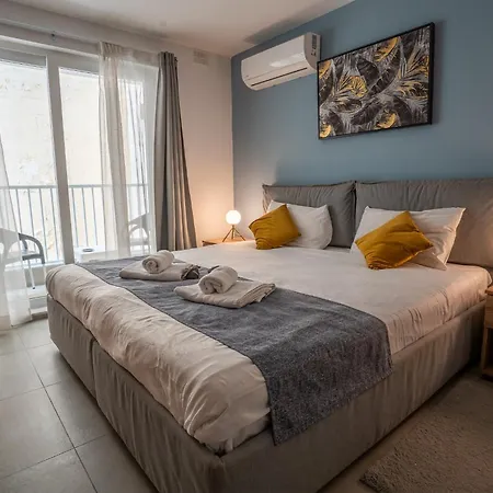 Stillel Retreat Отель