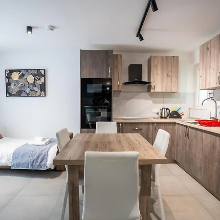 Отель Stillel Retreat