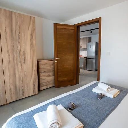 Stillel Retreat Отель